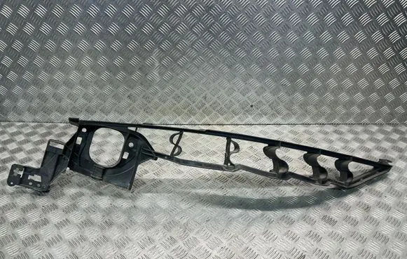 BMW X5 E70 Fender mounting bracket 7157989