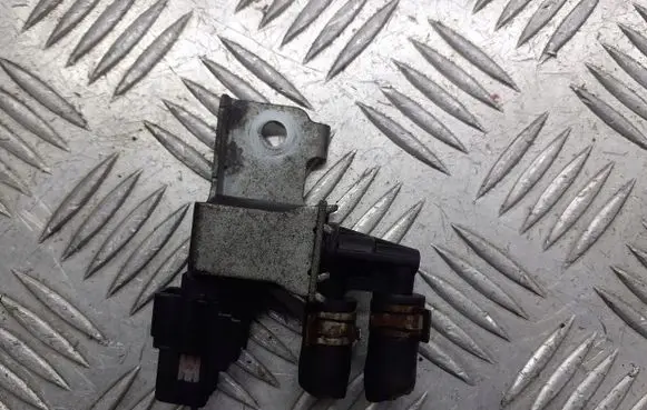 Suzuki Swift I Turbo solenoid valve K5T46771
