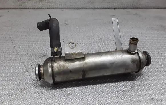 Opel Vectra C EGR valve cooler 55203716