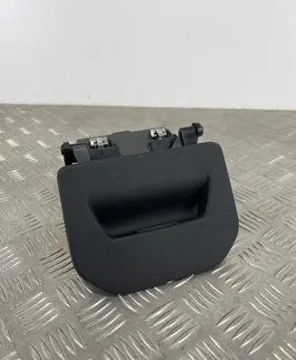 BMW 1 F40 Glove box 6823240
