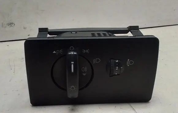 Ford Mondeo Mk III Light switch 1S7T13A024CB