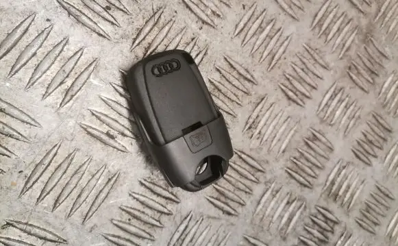 Audi A4 S4 B8 8K Ignition key/card 