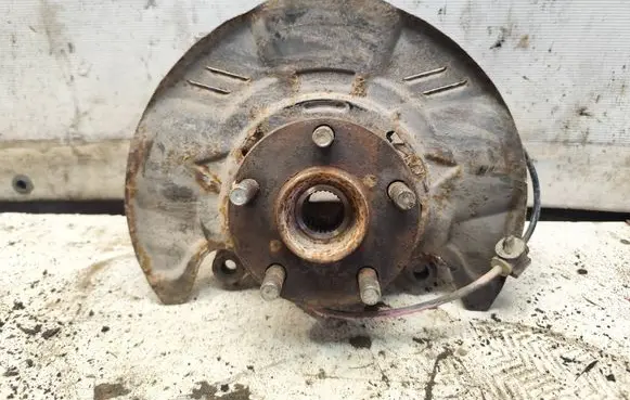 Subaru Legacy Front wheel hub