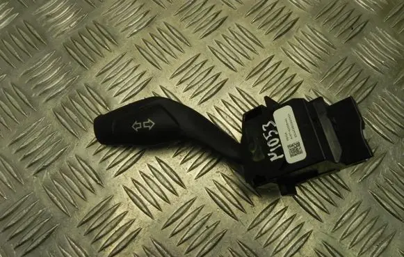 Ford Focus Indicator stalk AV6T13335AC N1053