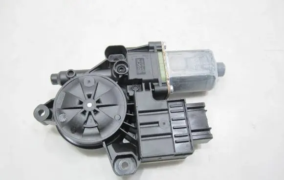 Volkswagen T-Cross Front door window regulator motor 2Q2959405G S0004 2300053807
