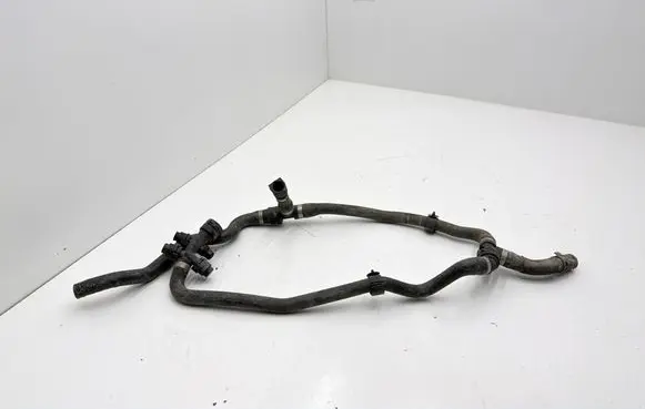 BMW 5 F10 F11 Engine coolant pipe/hose 8513834