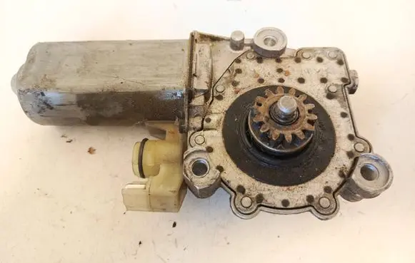 Mercedes-Benz S W140 Front door window regulator motor 0130821503 186690000 V80810