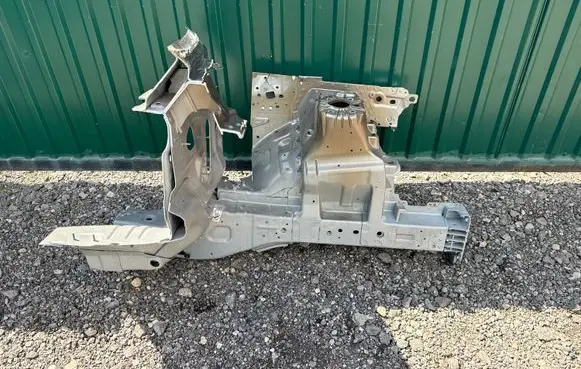 Land Rover Defender Front quarter panel 