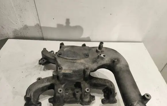 Chevrolet Suburban Intake manifold 10149635