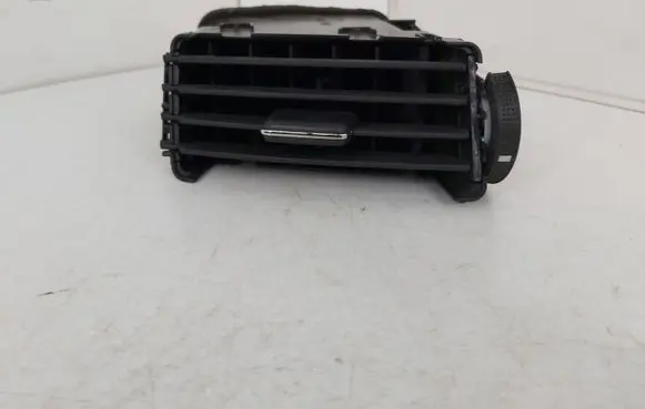 Toyota Corolla Verso E121 Dashboard side air vent grill/cover trim 6556444010