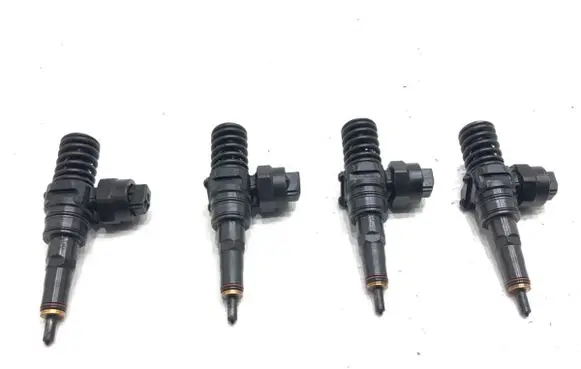Volkswagen Bora Fuel injectors set AJM