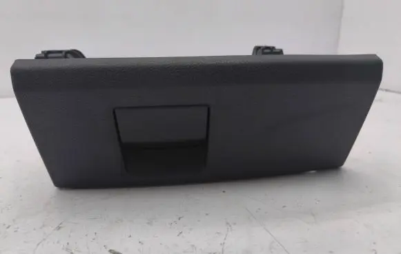 Audi A6 C7 Glove box