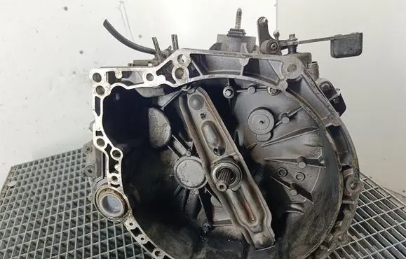 Mini One - Cooper Coupe R56 Manual 6 speed gearbox 