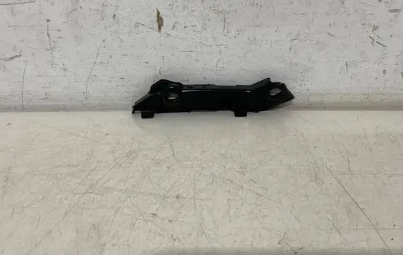Mercedes-Benz C W205 Front bumper mounting bracket A2058850921