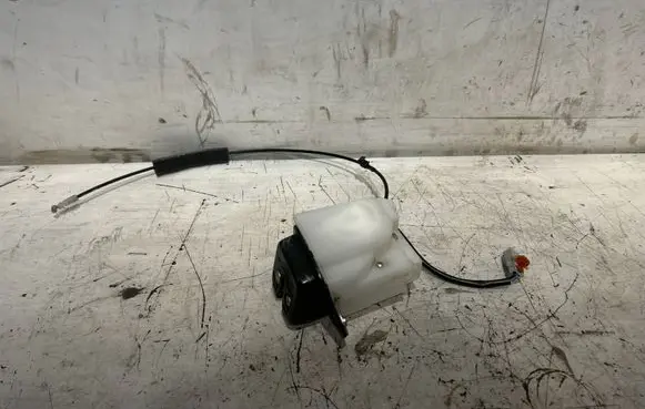 Honda FR-V Loading door lock 