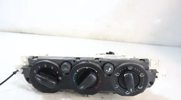 Ford Focus C-MAX Interior fan control switch 
