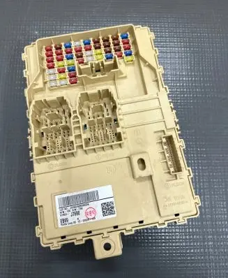 KIA Ceed Fuse module 91953J7690 1320929168 J7990200959038