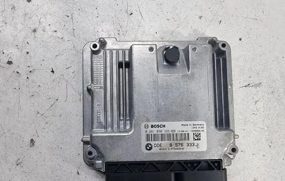 BMW 1 F20 F21 Engine control unit/module 8576333 031173926 0281030326
