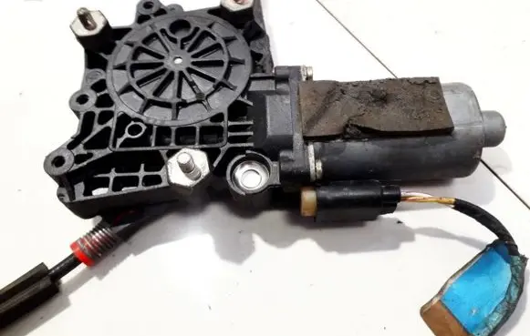 Ford Ka Front door window regulator motor 0130821683