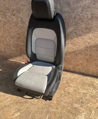 Jaguar XE Front driver seat 