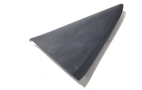 Toyota Yaris Rear door glass trim molding 676730D030