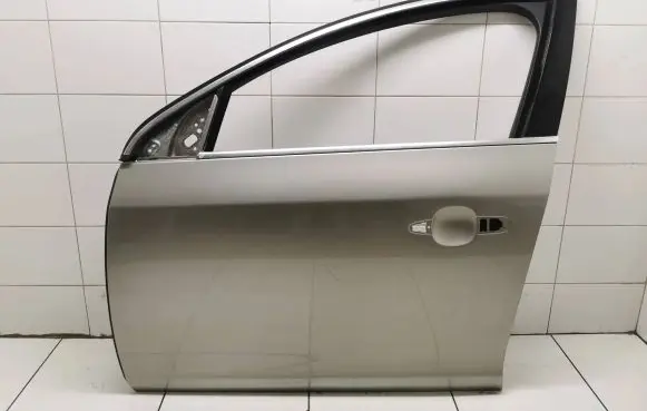 Volvo V60 Front door