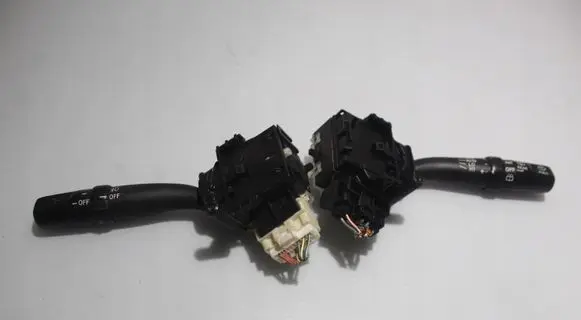 Toyota Avensis T250 Light switch