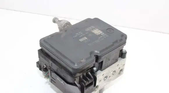 Mercedes-Benz C W204 ABS Pump A1724314312 A1729014100