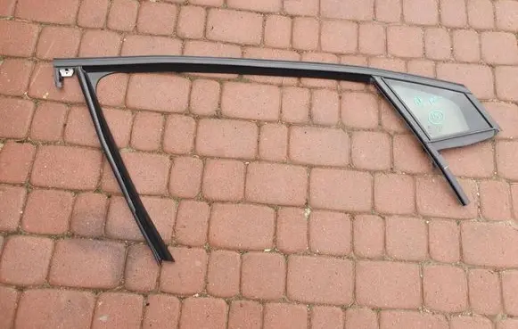 Opel Astra K Rubber seal loading door 