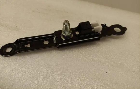 Toyota Yaris XP210 Seat belt adjustment rail F515003