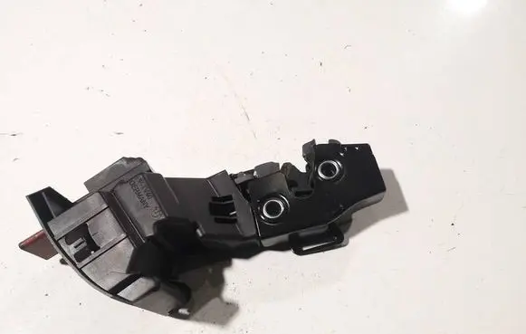 Mitsubishi Grandis Seat back rest lock catch 7118820