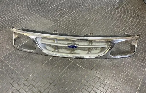 Ford Explorer Front bumper upper radiator grill F57B8200AJ F57B8200 F57B8150