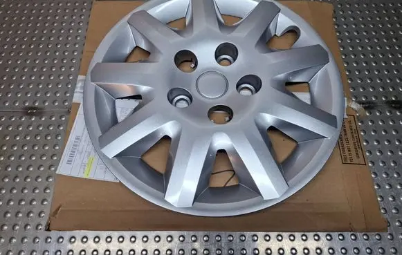 Fiat Freemont R16 wheel hub/cap/trim 4743813AC