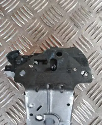 Audi A4 S4 B7 8E 8H Tailgate/trunk/boot lock/catch/latch 8P4827505B