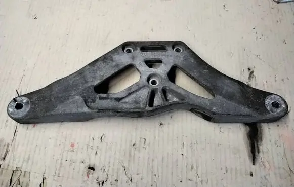 Audi A6 S6 C6 4F Rear differential/diff mount bracket 4F0599287