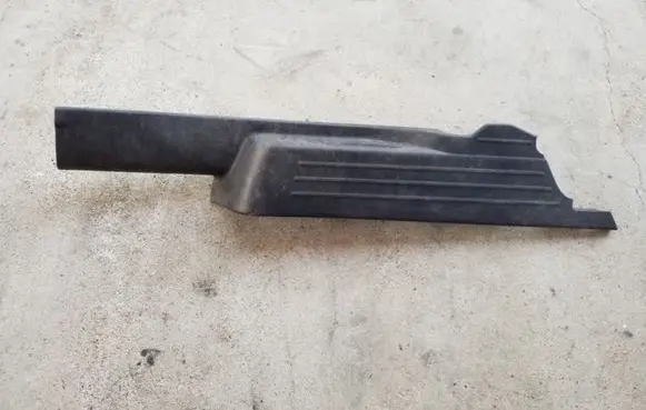 Mazda 5 Rear sill trim cover C23568730