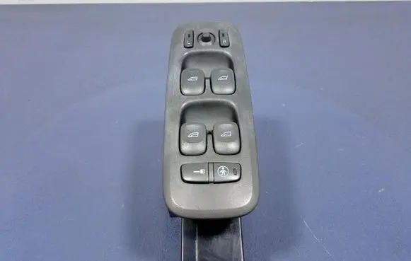 Volvo V70 Electric window control switch 9452939