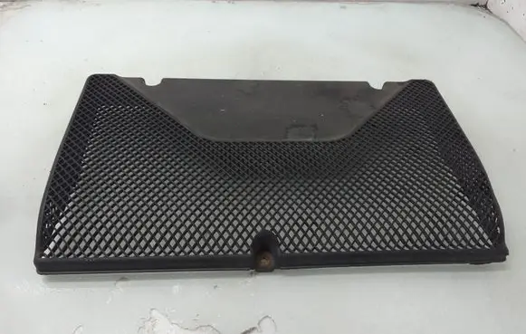 Audi A8 S8 D2 4D Other engine bay part 