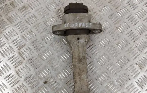 KIA Sportage Engine mount bracket