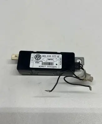 Volkswagen Golf VI Aerial antenna amplifier 1K9035577E