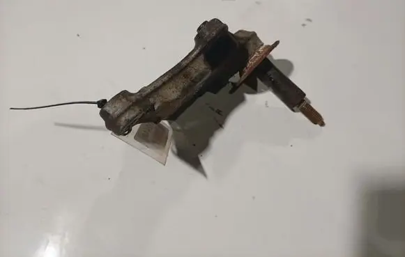 Citroen C8 Engine mounting bracket