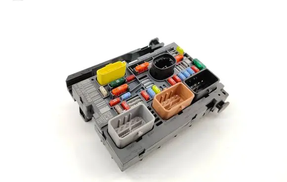 Citroen Berlingo Fuse box set 9675877980