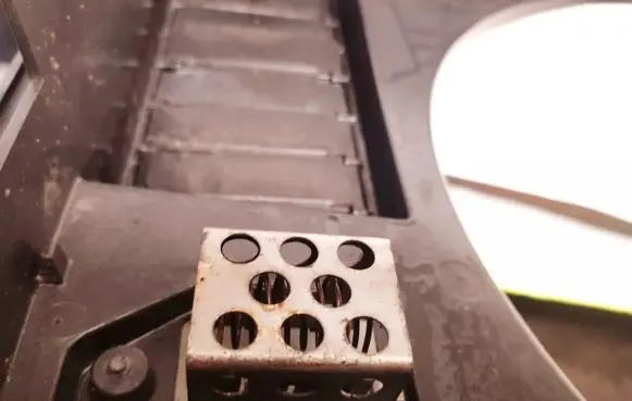 Citroen Xsara Coolant fan relay 