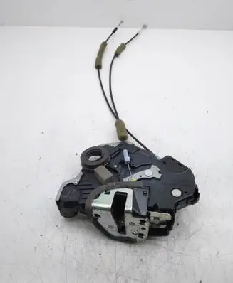 Honda CR-V Front door lock