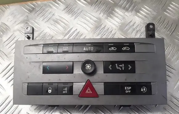 Peugeot 407 Climate control unit 96573326 96573326YW03 VP4PUH18C612CH