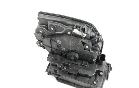 BMW X4 G02 Front door lock 7473157