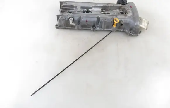 Suzuki Liana Rocker cam cover 
