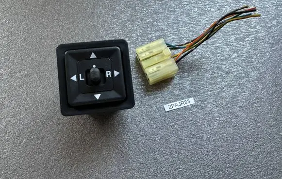Mitsubishi Pajero Wing mirror switch MB561810