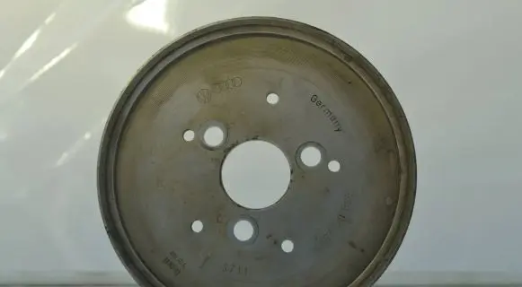 Audi A4 S4 B6 8E 8H Power steering pump pulley 059145255
