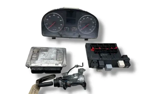 Volkswagen Touran I Engine ECU kit and lock set 06A906033ET A2C53025660 3C0937049D